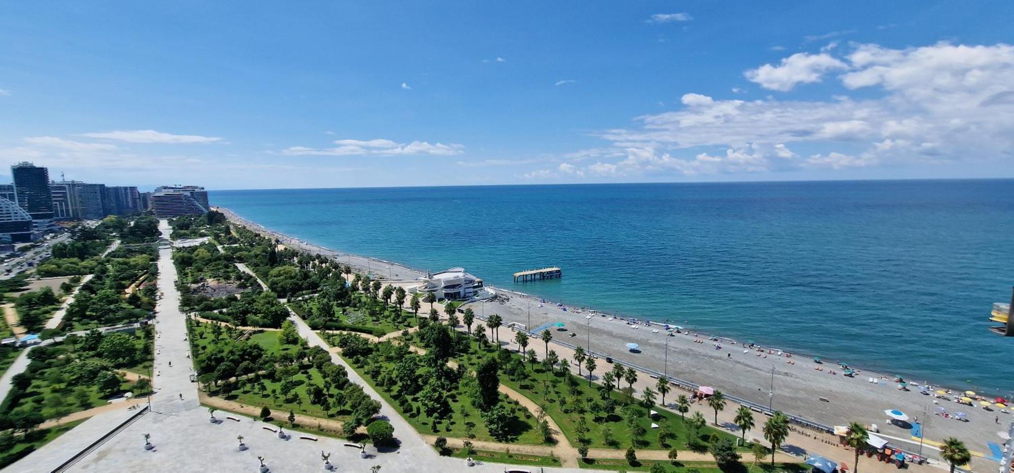 Your Beach Tower Batumi Bilik gambar